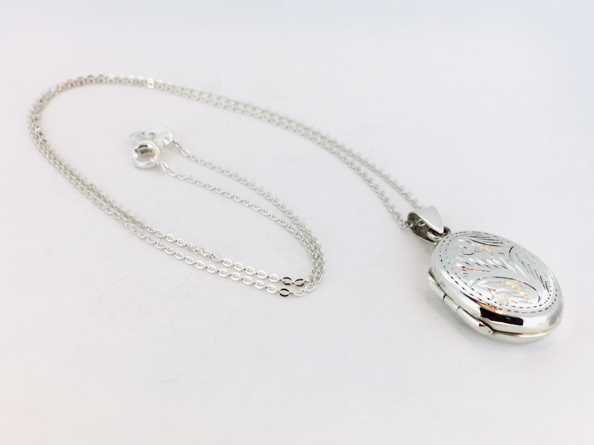 Vintage Sterling Silver Long Oval Etched Decorated Locket Pendant -  Yourgreatfinds